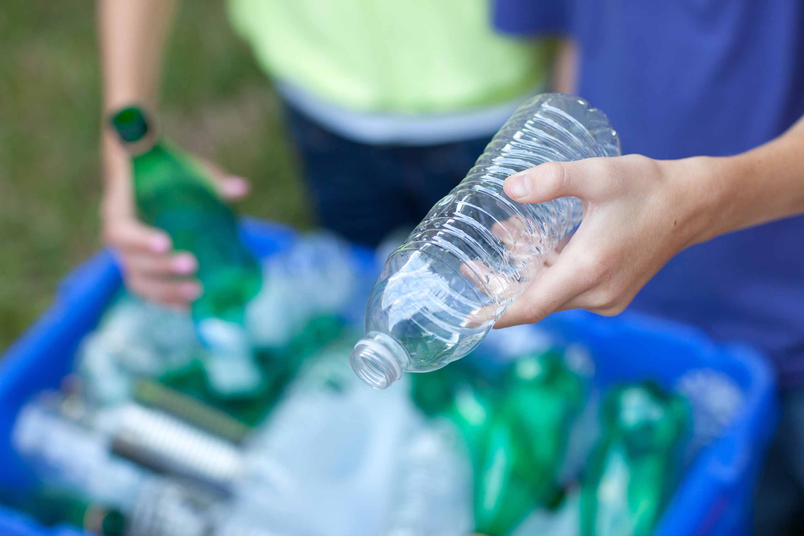 People recycling